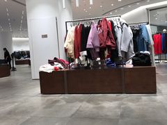 -URBAN REVIVO(上海中庚漫游城店)