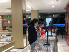 -茂昌眼镜(南京东路店)