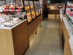 面包甜点陈列柜-极致味道动物奶油生日蛋糕(时尚店)