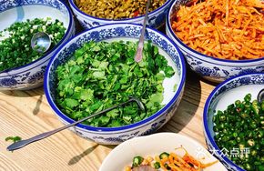 Guilin Stir-fried Beef Noodle Soup