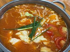 -苗侗地道红酸.酸汤鱼·酸汤牛肉