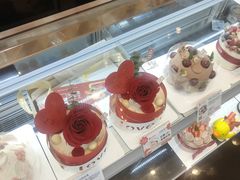 -花花卷卷·鲜食蛋糕(静安久光百货店)