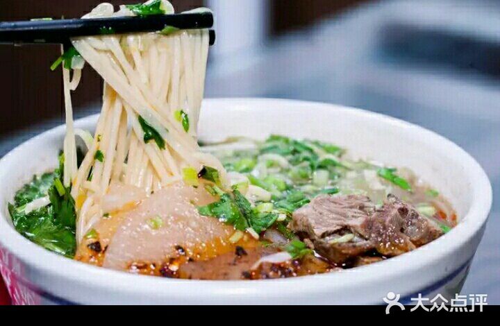 牛肉面，你值得去排队吃的美味！