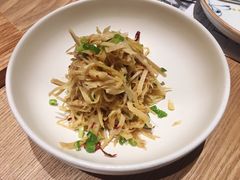 香葱拌笋衣-小大董·烤鸭(凤凰汇店)