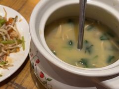 -泉畔人家·老济南经典鲁菜(大明湖店)