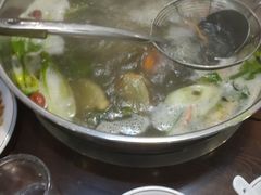 -乡土黄·鲜牛肉火锅·小龙虾(兴业街店)