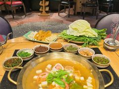 -顶顶汤火牛排火锅·经典铜锅涮肉