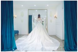-派丽莫Pellimo原创设计婚纱品牌