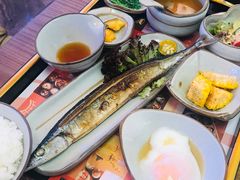 秋刀鱼-饭町二郎日式综合茶餐(中安广场店)