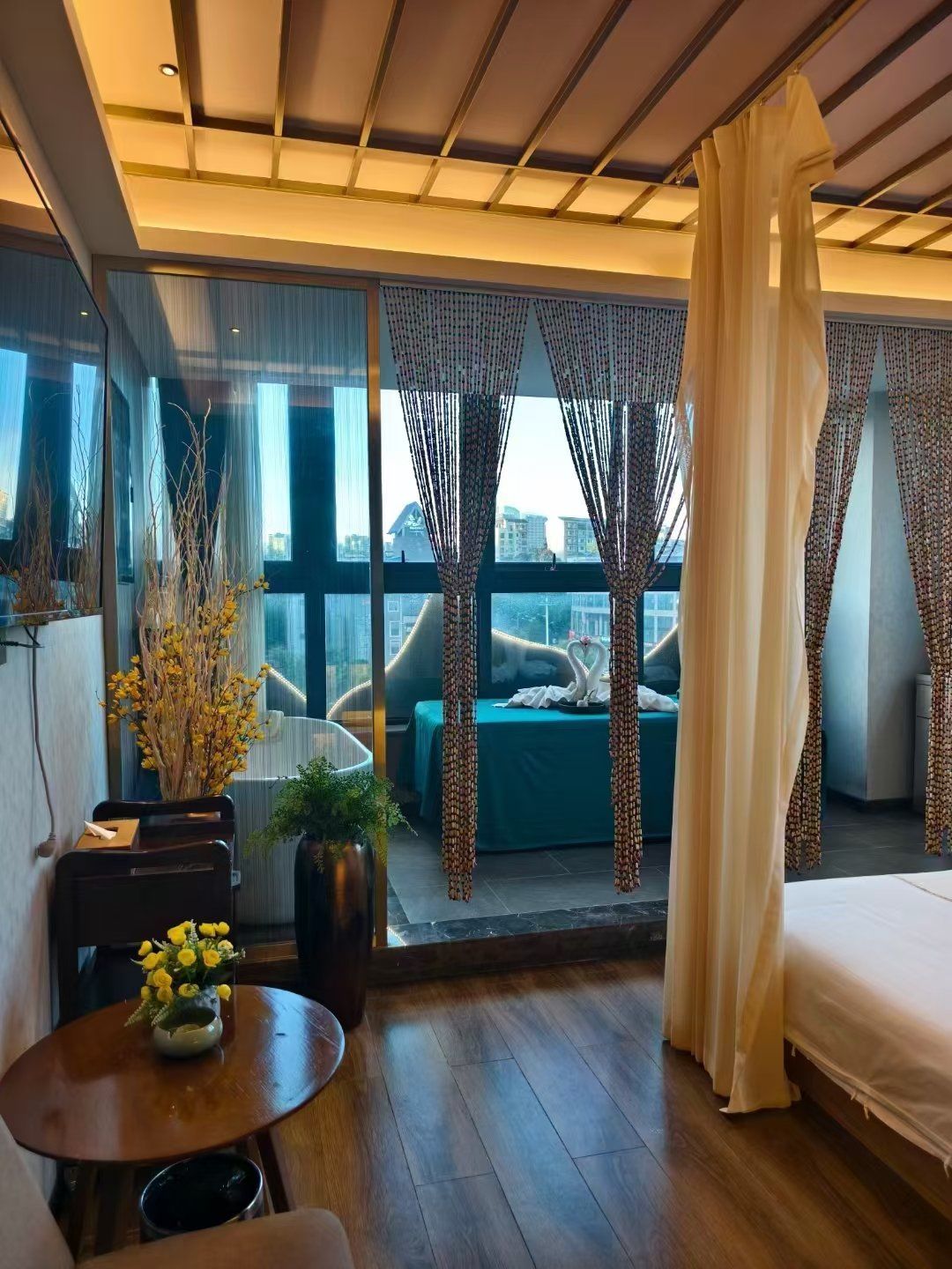 上善梵舍禅意养生会馆
这家养生会馆一