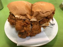 猪扒包-胜利茶餐室