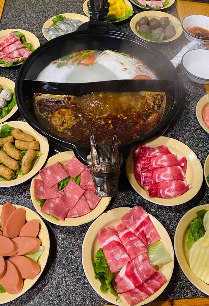 川江码头市井火锅(下沙宝龙店)-"团的不万能先生家的券,找了半天还是