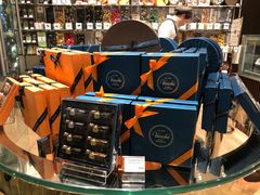 -VENCHI 闻绮(北京国贸商城店)