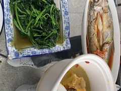 -七的湖·晚芳亭·阳澄湖农家菜·大闸蟹(莲花岛店)