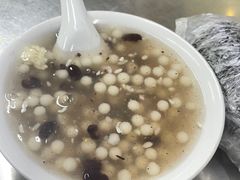 -芳婆糕团店(王府大街店)