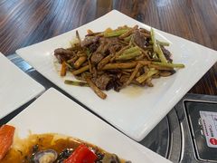 茶树菇炒牛肉-正嘢私房菜