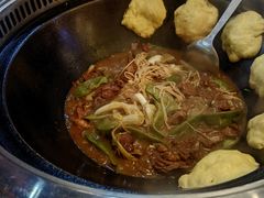 -哈尔滨烧烤·山河村铁锅炖(交大店)
