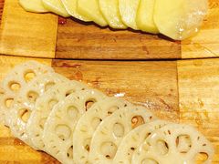 -炙忧烤肉屋(中国铁建广场店)