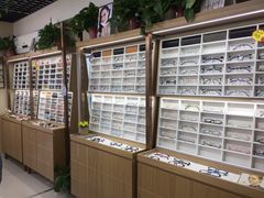 -视野联行眼镜·蔡司·控优点授权(长白万象汇店)
