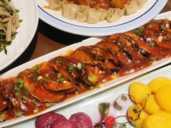 -东口码头·烧鸽子·鱼头泡饼·地方菜(金鹰悦城店)
