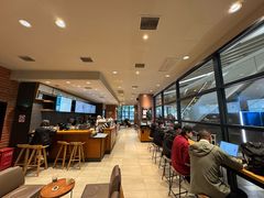 -星巴克(上海虹桥新天地二店)