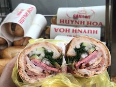 -Bánh Mì Huynh Hoa
