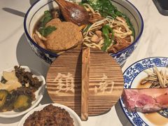 -镇南锅盖面馆(解放路店)