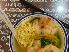 虾肉馄饨-长人馄饨铺(解放街店)