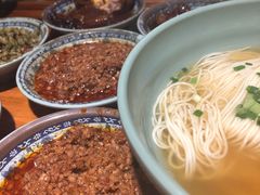 外婆辣肉-老外婆本帮面(塔城路店)