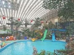 -龙脉温泉室内游泳馆