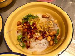 刮凉粉-东排食堂长沙小吃大排档(五一广场店)