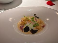 -弦月窗LUNETTE BY AMANDA(复兴路店)