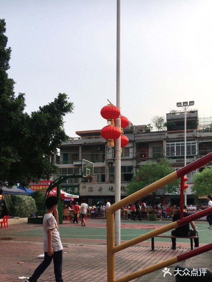 隐藏在东坑百顺市场的小吃店