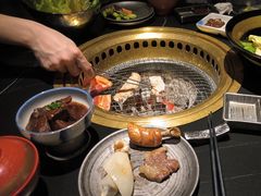 -山川小町·极番烧肉(新地假日广场店)