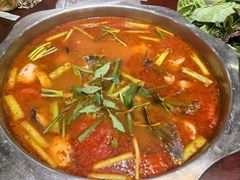 -苗家恒灵酸汤鱼-跳水牛肉连锁店(凯里总店)