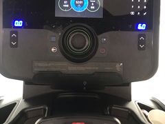 器械区-康慈健身(雅戈尔雷迪森广场店)