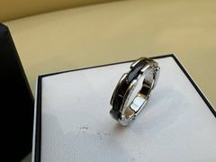 -星裳二手奢侈品回收鉴定(新华路店)