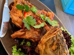炸海鲈鱼配罗望汁-URBAN SOI Thai Kitchen乐泰料理(长乐路店)