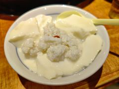 醪糟豆花-周小明火锅(黑金冠社区店)