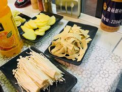-云晓光头烧烤吧(德平路店)