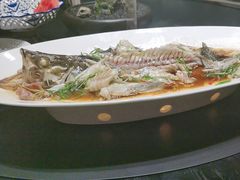 -忆江南·临江鱼馆