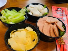 -炉小二铜锅牛蛙•川湘菜(三里屯店)
