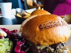 鹅肝和牛汉堡配沙拉-Cooking Man(中懋天地店)