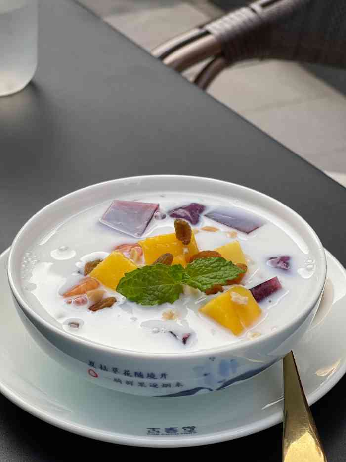 古春堂草本糖水(云城万科里店)-"[薄荷]环境:在集美万科里显眼位置,店