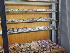 -优医视平价眼镜蔡司依视路折扣工厂店(德胜门店)