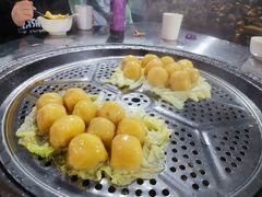 -粘豆包柴火铁锅炖