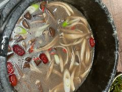 -蘑界·野生菌火锅(深业上城店)