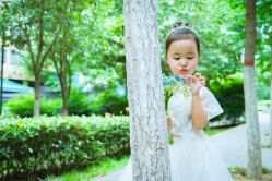 -童恩贝贝专业儿童摄影(浐灞新城4期店)