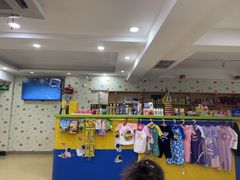 -乐悠游亲子游泳俱乐部