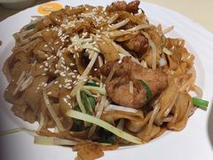 干炒牛肉河粉-龙记烧腊茶餐厅(常德路店)